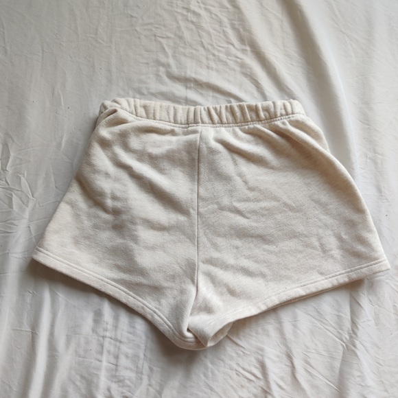 Aritzia TNA Cozy Fleece Perfect Hi-Rise 3" Sweatshort in Heather cloud white - Picture 9 of 11